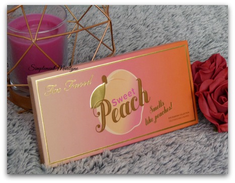 White peach, Luscious, Just Peachy, Bless Her Heart, Tempting et Charmed, I'm sure Nectar, Cobbler, Candied Peach, Bellini, Peach Pit et Delectable. Peaches'n Cream, Georgia, Caramelized, Puree, Summer Yum et Talk Derby To Me Too faced maquillage makeup palette eyeshadow yeux simplementmarilyne