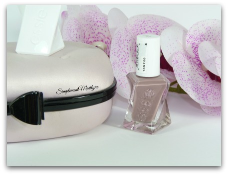 gel coututre essie take me to thread nail lacquer vernis à ongles simplement marilyne