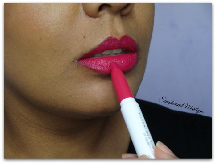 Lippie stix poppin matte x swatch rouge à lèvres crémeux simplement marilyne