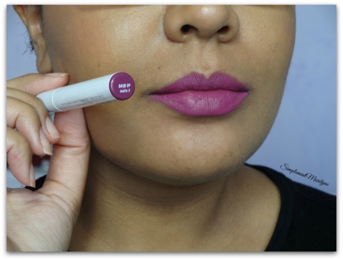 Swatch Colourpop Back Up lippie stix rouge à lèvres crémeux simplement marilyne