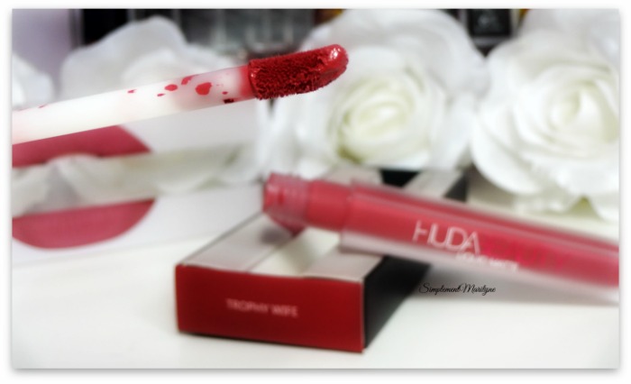 embout mousse trophy wife huda beauty liquid matte rouge à lèvres matte simplement marilyne