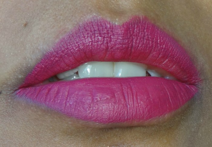 bend&snap-swatch-too-faced-melted-matte-rouge-à-lèvres-liquide-simplement-marilyne