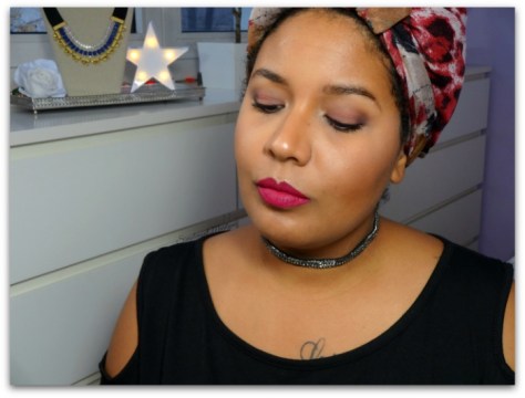 tuto-maquillage-mu-oh-so-spécial-sleek-choker-emme-stella&dot-melted-matte-too-faced-bend&snap-rose-prune-doux-romantique-simplement-marilyne