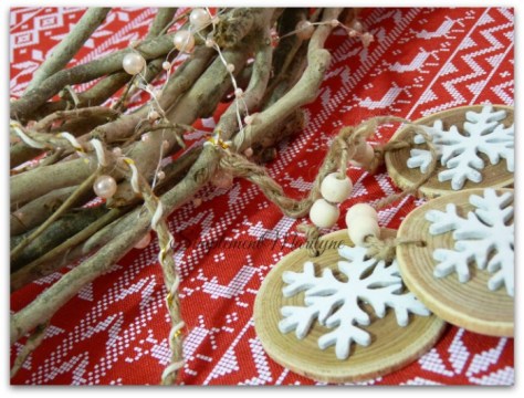 attache-decorations-diy-bois-guirlande-lumineuse-flocon-de-neige-noel-simplement-marilyne