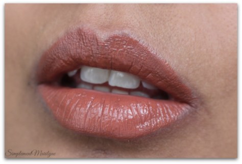trendsetter-huda-beauty-liquid-matte-brown-edition-Simplement-Marilyne-swatch