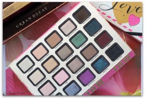 a-few-of-my-favorite-things-too-faced-tag-perfect-palette-collector-edition-noel-eyeshadow-simplement-marilyne