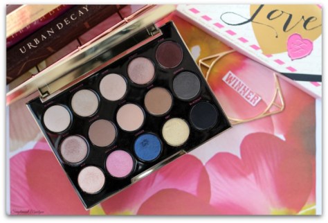 gwen-stefani-urban-decay-eyeshadow-palette-tag-perfect-ud-simplement-marilyne