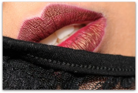 vampira-kat-von-d-kvd-everlasting-liquid-lipstick-mat-rouge-a-levres-liquide-sans-transfert-simplement-marilyne-swatch