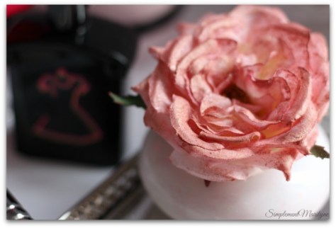 DIY-rose-highlighter-personnalisable-elf-blush-guerlain-la-petite-robe-noire-maison-du-monde-amazon-simplement-marilyne
