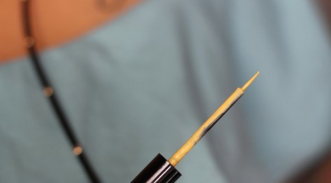 liner jaune vivid brights nyx