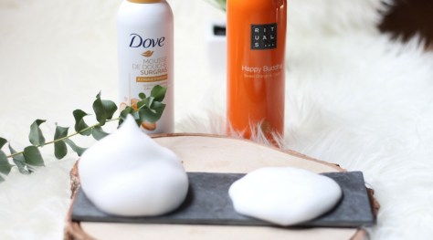 Mousses de douche Rituals vs dove