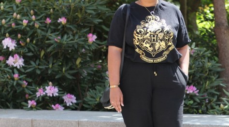 gold'n'black look féminin, t-shirt Poudlard Hogwarts Harry Potter